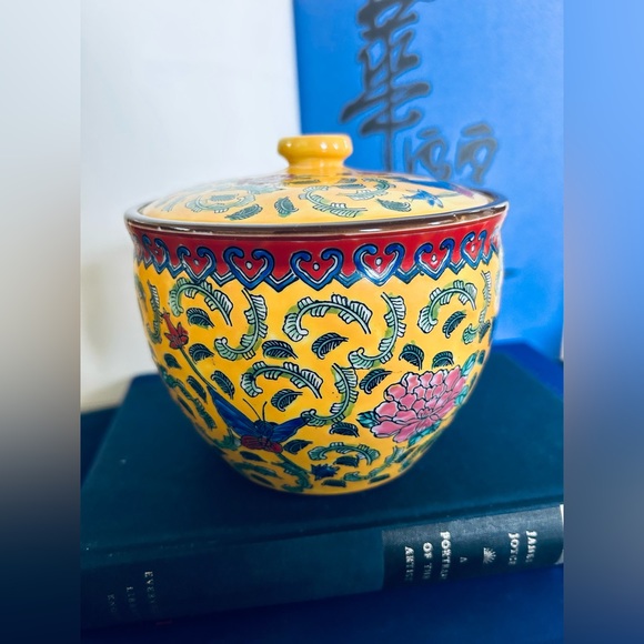 Vintage Chinese Butterfly Porcelain Yellow Bowl Jar 5'' | Marking - Picture 3 of 6